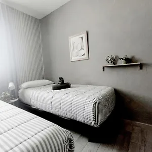 https://apartamento-victoria-malaga-29003.1costadelsol.com
